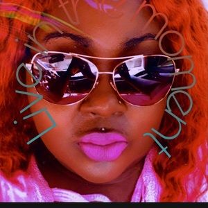 Meet your Posher, Shannon